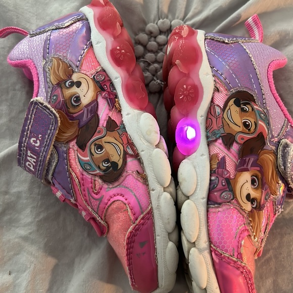 Paw patrol light up shoes - Picture 5 of 5